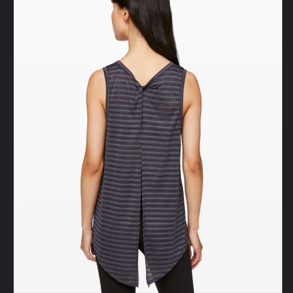 LULULEMON Meet Halfway Tank *Striped
In Moonwalk S - Picture 3 of 10